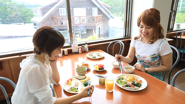 朝食バイキング